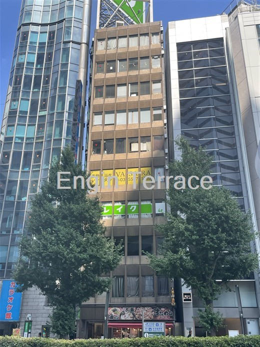 新宿 徒歩3分 構造:鉄骨鉄筋コンクリート造